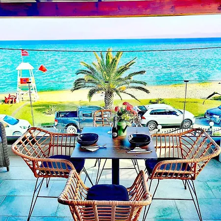 Lux Sea Front Avra * Πευκοχώρι