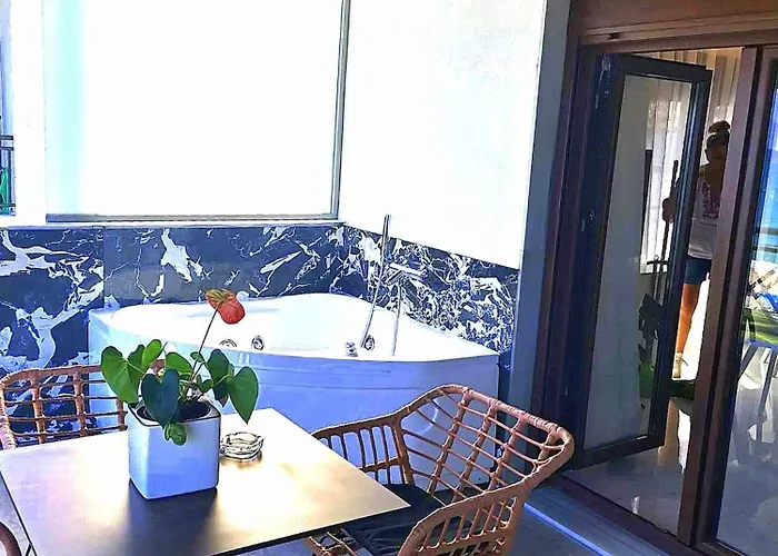 Lux Sea Front Avra *