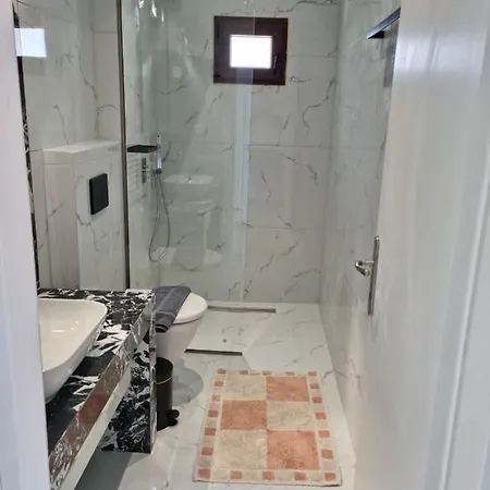 Lux Sea Front Avra * بيفكوهوري