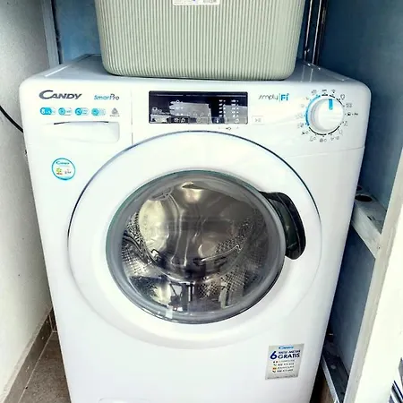 Lux Sea Front Avra شقة