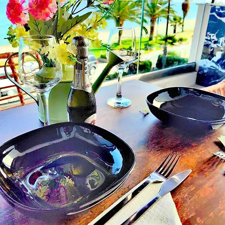 Lux Sea Front Avra